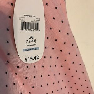 Secret Treasures Intimates & Sleepwear - NWT Secret treasure capris PJ set Secret Treasures Intimates & Sleepwear - NWT Secret treasure capris PJ set